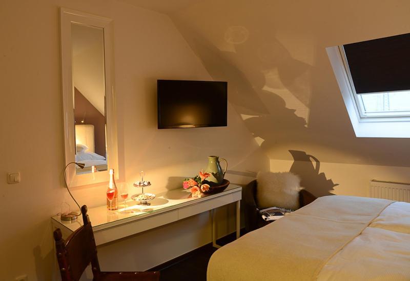 Landhotel Alte Toepferei ドゥイスブルグ エクステリア 写真