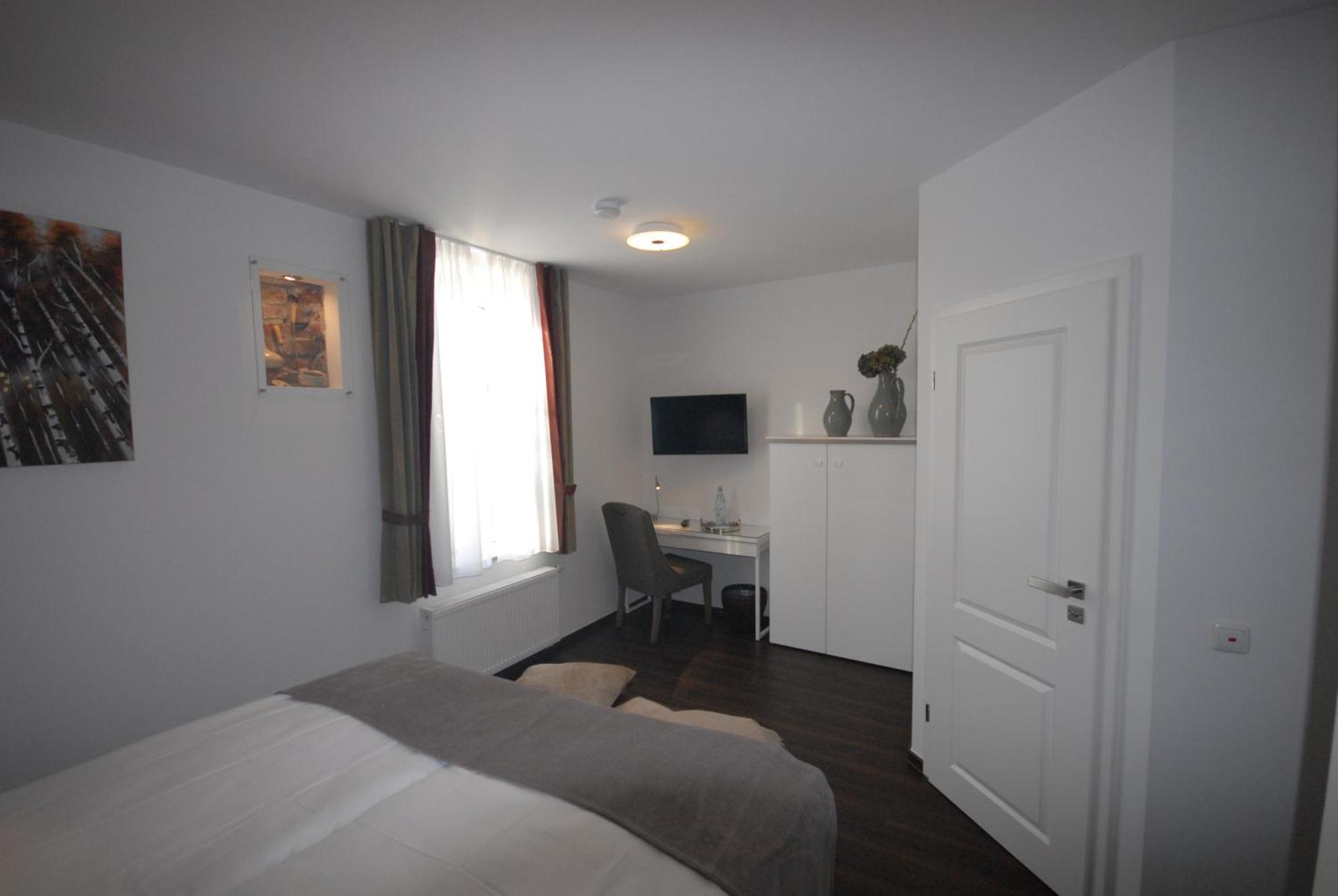 Landhotel Alte Toepferei ドゥイスブルグ エクステリア 写真