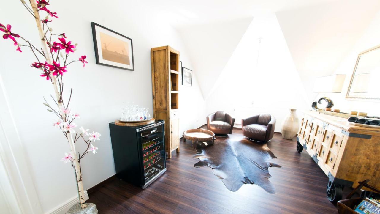 Landhotel Alte Toepferei ドゥイスブルグ エクステリア 写真