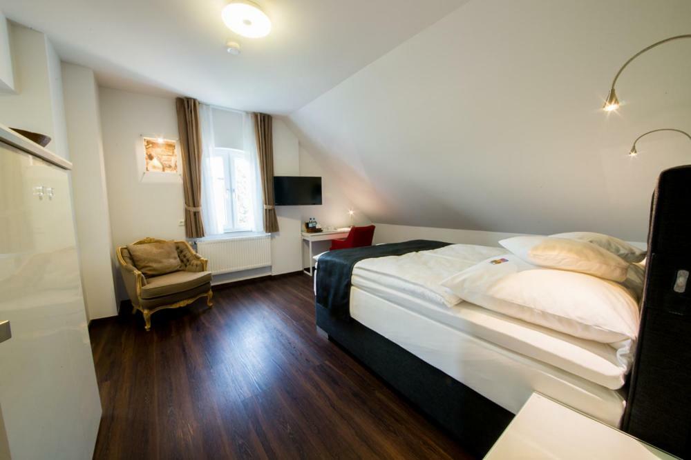 Landhotel Alte Toepferei ドゥイスブルグ エクステリア 写真